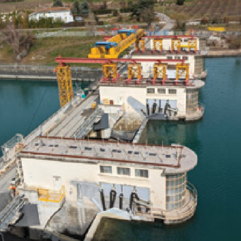 Gates of the La Vanelle dam - Photo credit: ©Eiffage Métal
