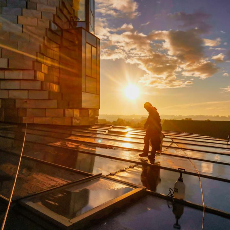 Decorative image for facade and skylight maintenance  - Photo credit: ©Eiffage Métal